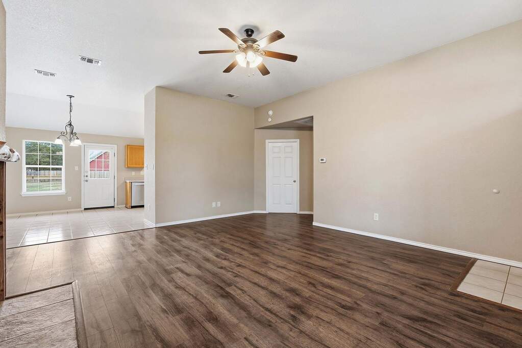 120 Kokomo Ln, Bastrop, TX 78602 - View 6