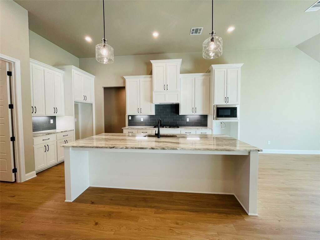 11163 Golden Eagle Ave, Salado, TX 76571 MLS 8352508 properties