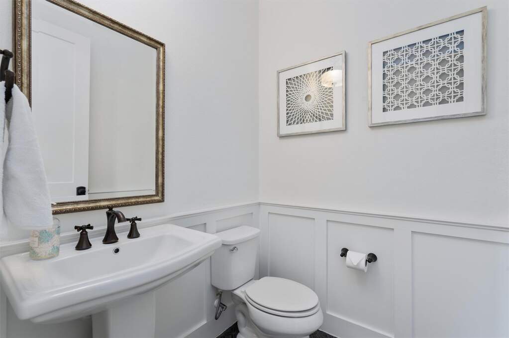 70 Santa Maria St, Georgetown, TX 78628 - More