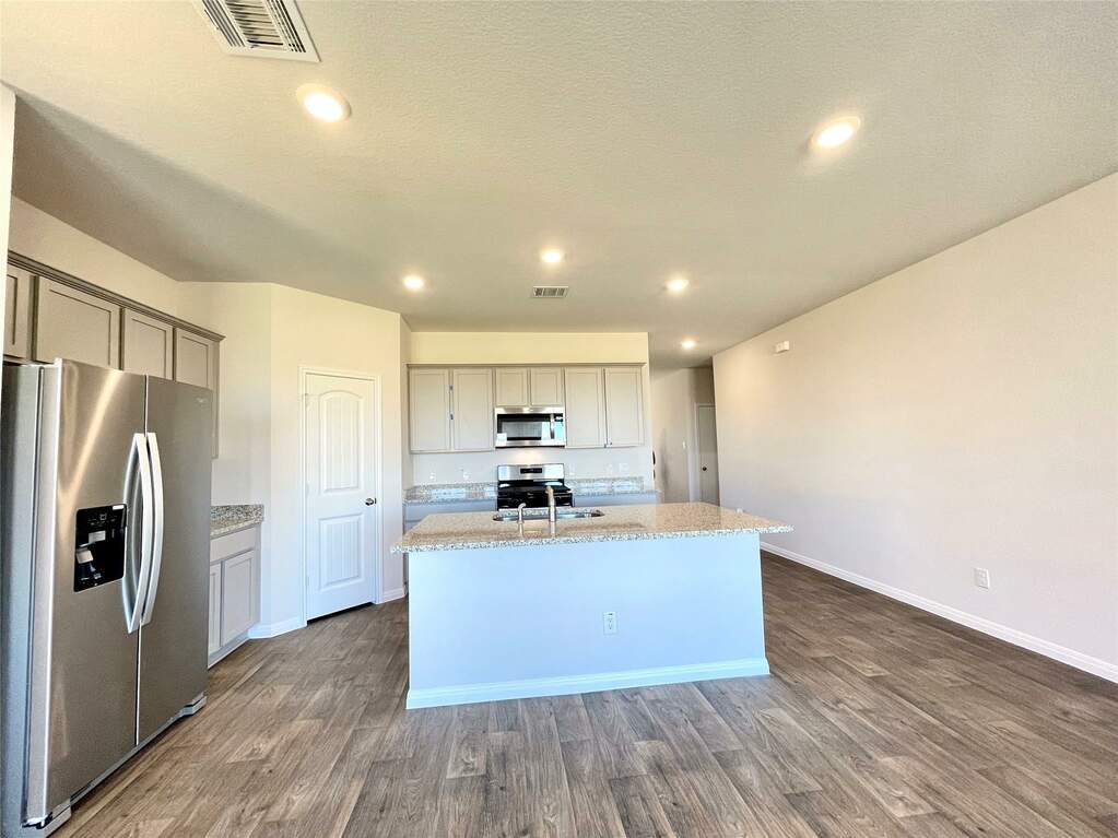 475 Evergreen Sumac Loop, Kyle, TX 78640 MLS 8630116 properties