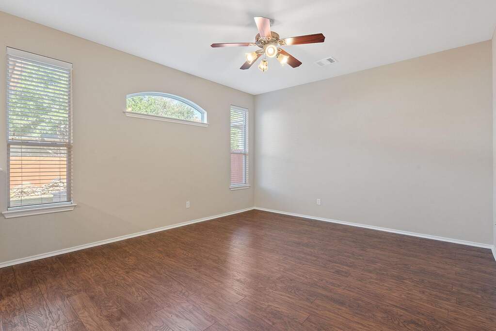 Unloce 10512 Wylie Dr #273, Austin, TX 78748 | MLS# 8849113 | @properties lone ...