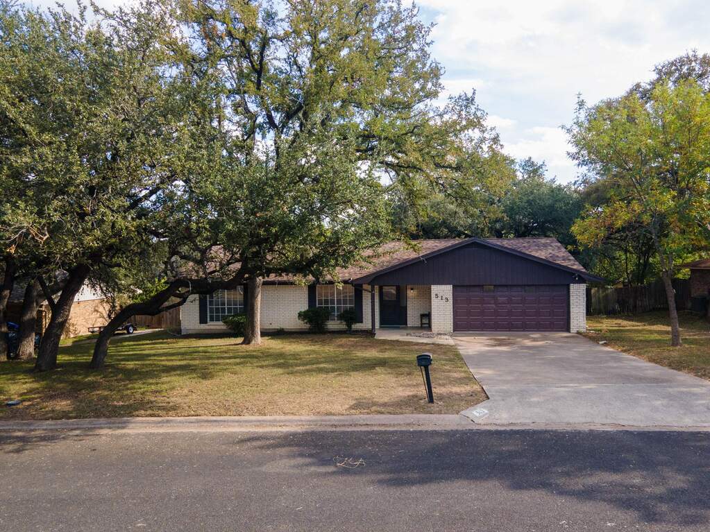 513 E 27th Ave, Belton, TX 76513, Belton