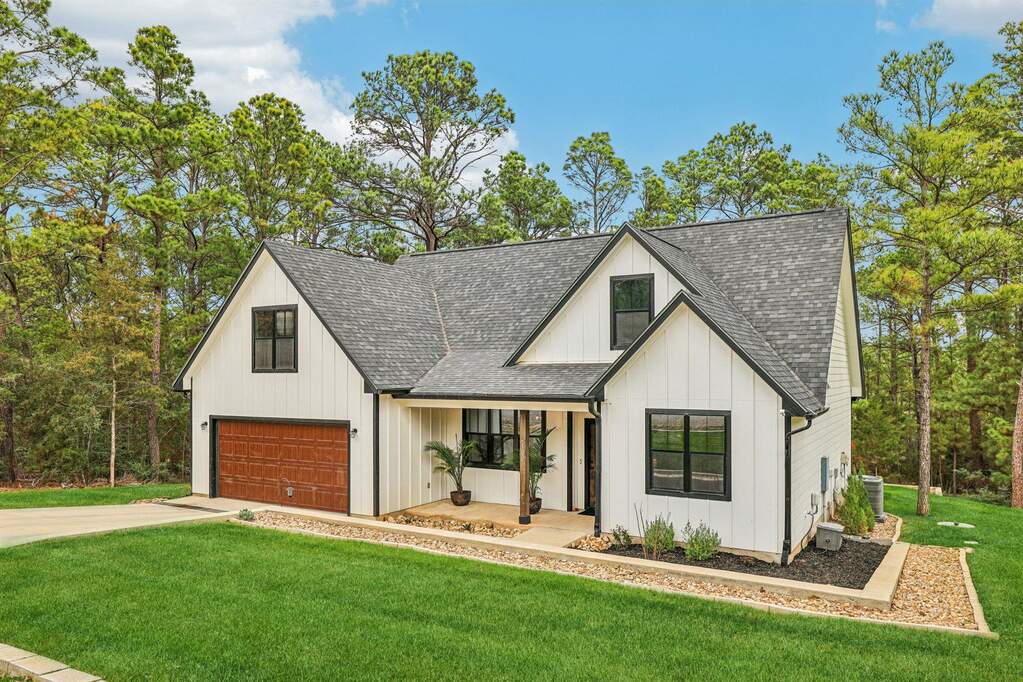 106 Kahuku Ct, Bastrop, TX 78602 - View 2