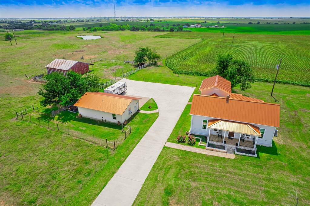 17205 County Line Rd, Elgin, TX 78621 MLS 9758397 properties