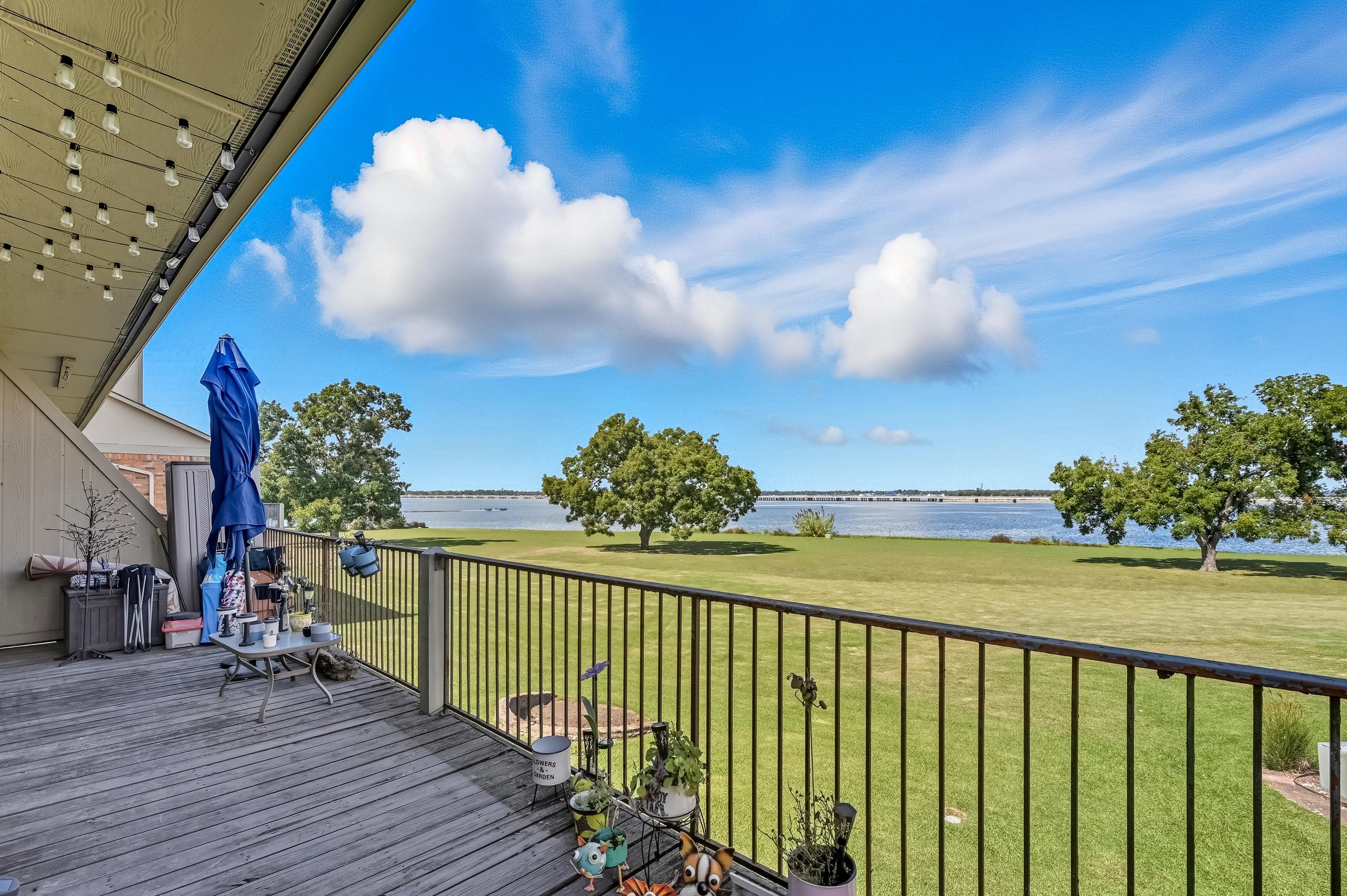 1904 Signal Ridge Place