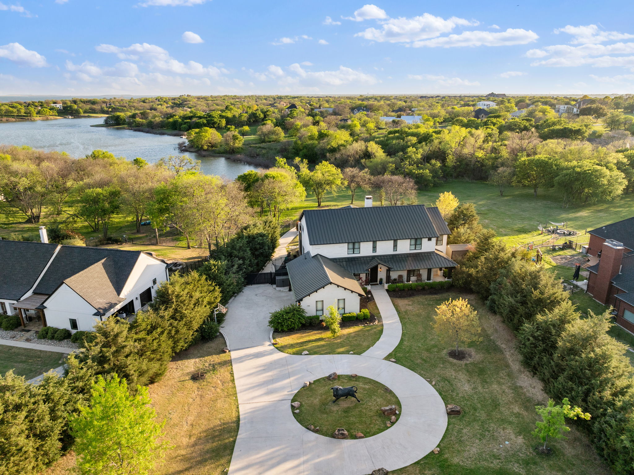 3548 Pinnacle Bay Point