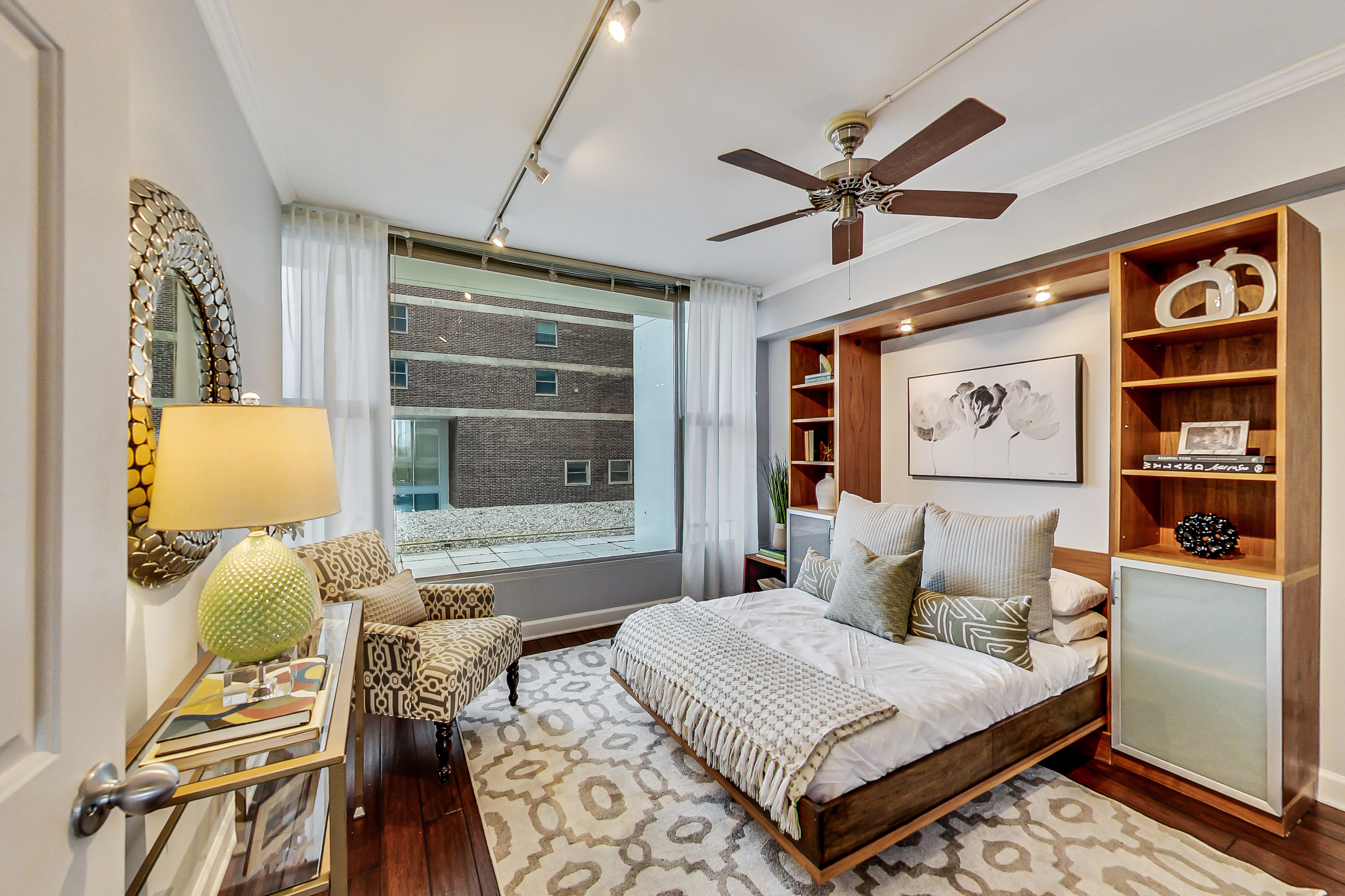 3200 N Lake Shore Drive #301