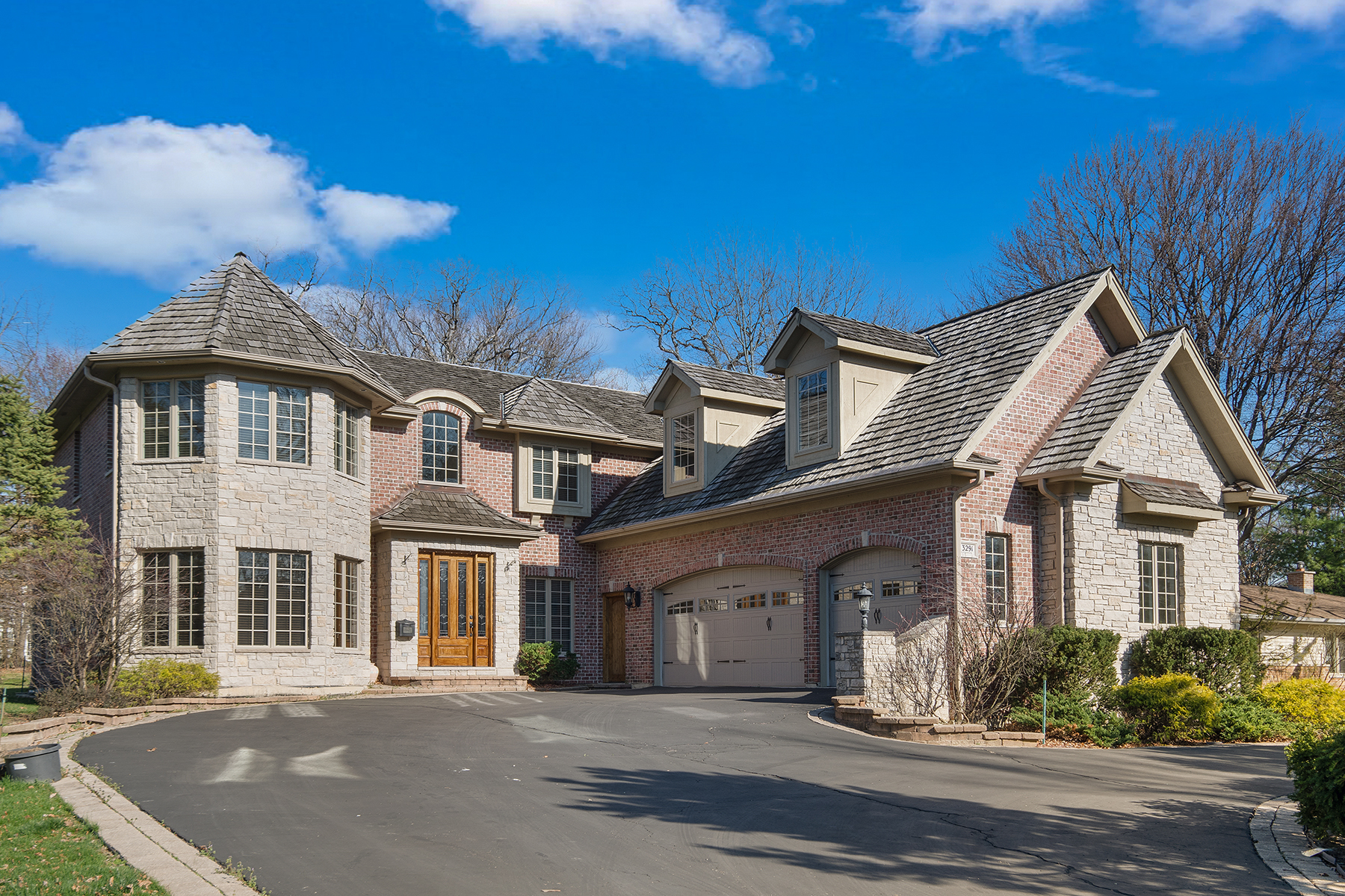 3291 University Avenue