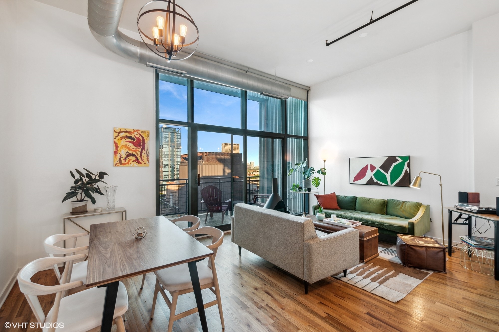 1224 W Van Buren Street #824