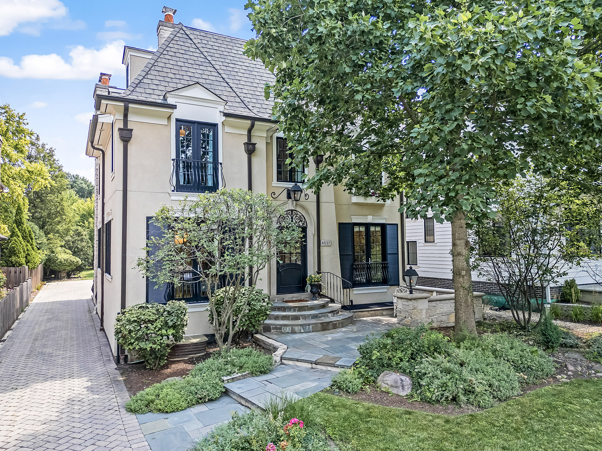4537 Clausen Avenue