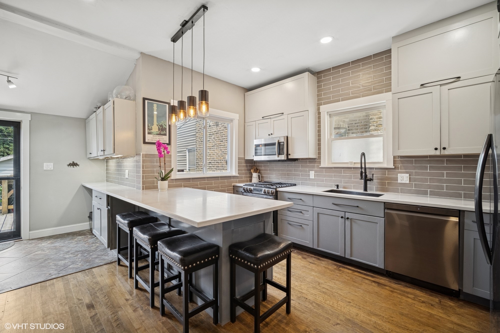 3720 W Palmer Street