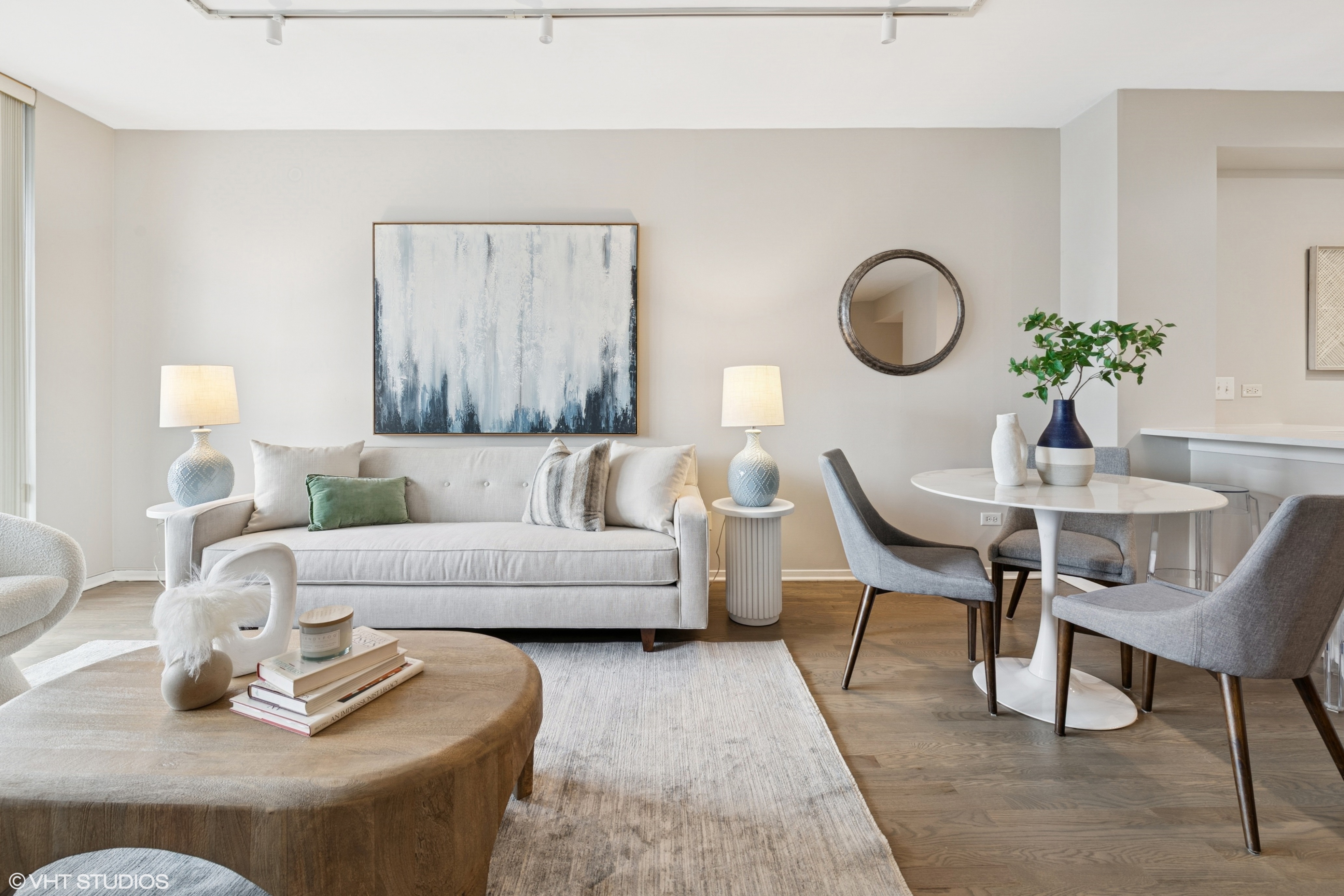 330 N Jefferson Street #1406