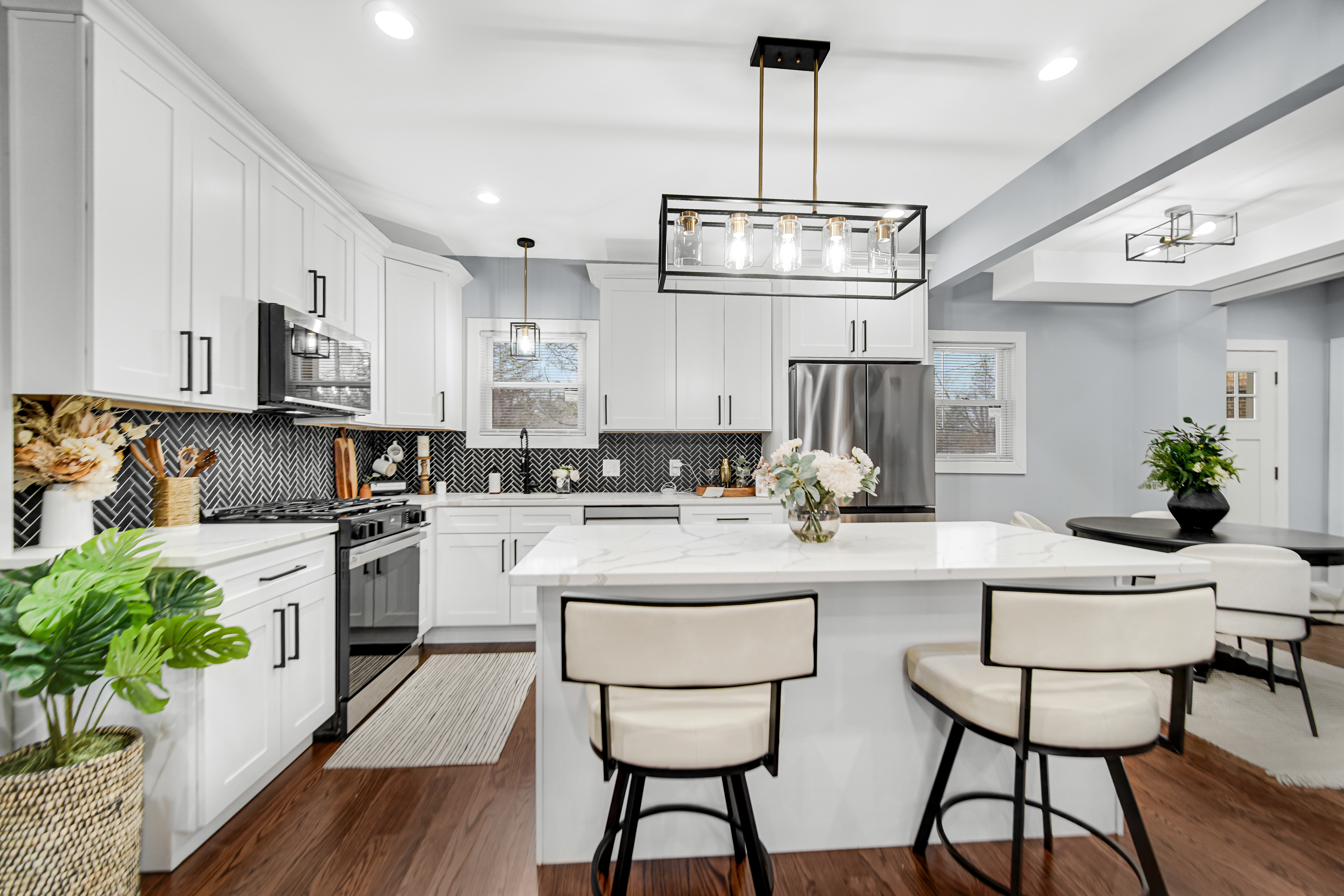 4354 Washington Street