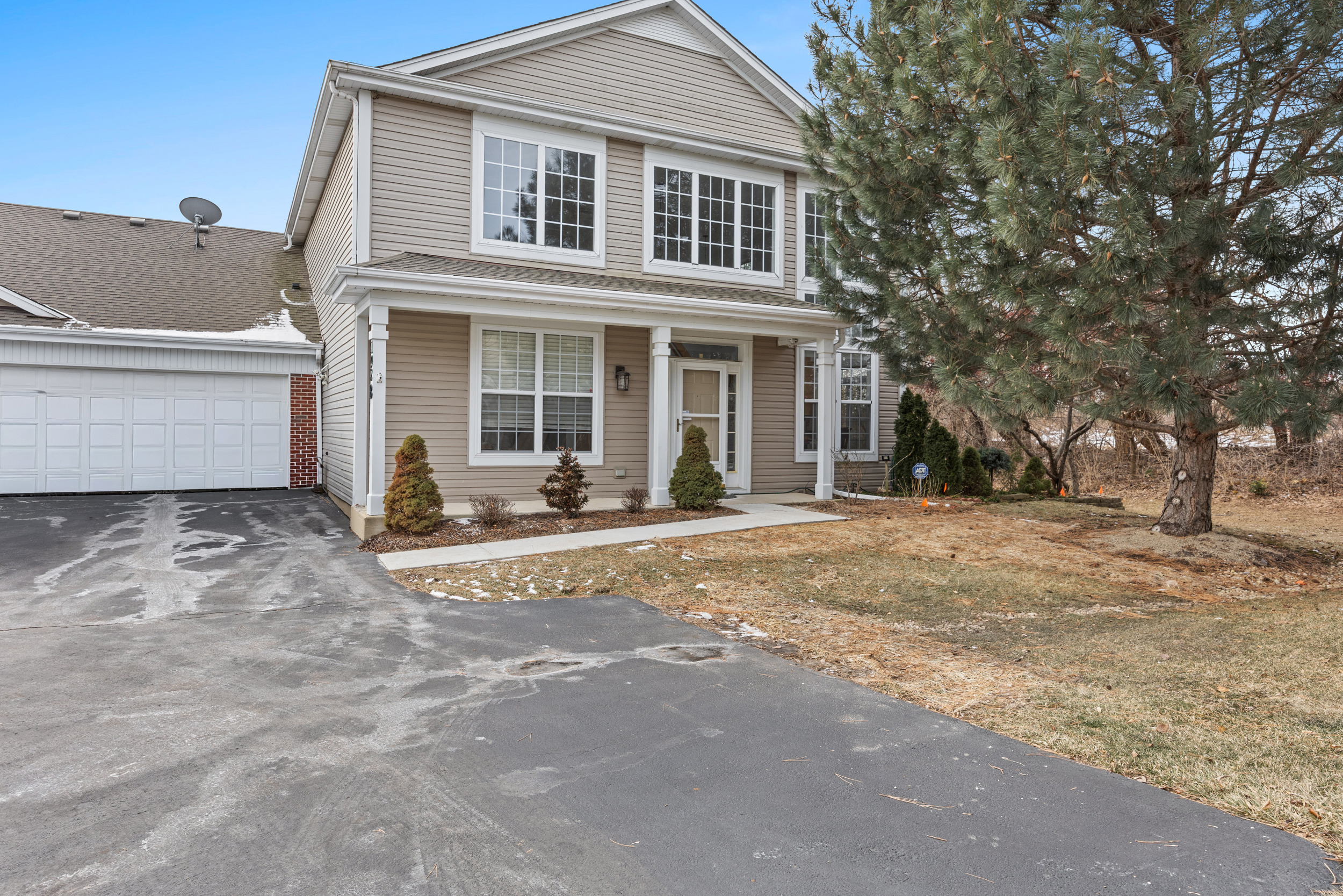 192 Brompton Lane #B