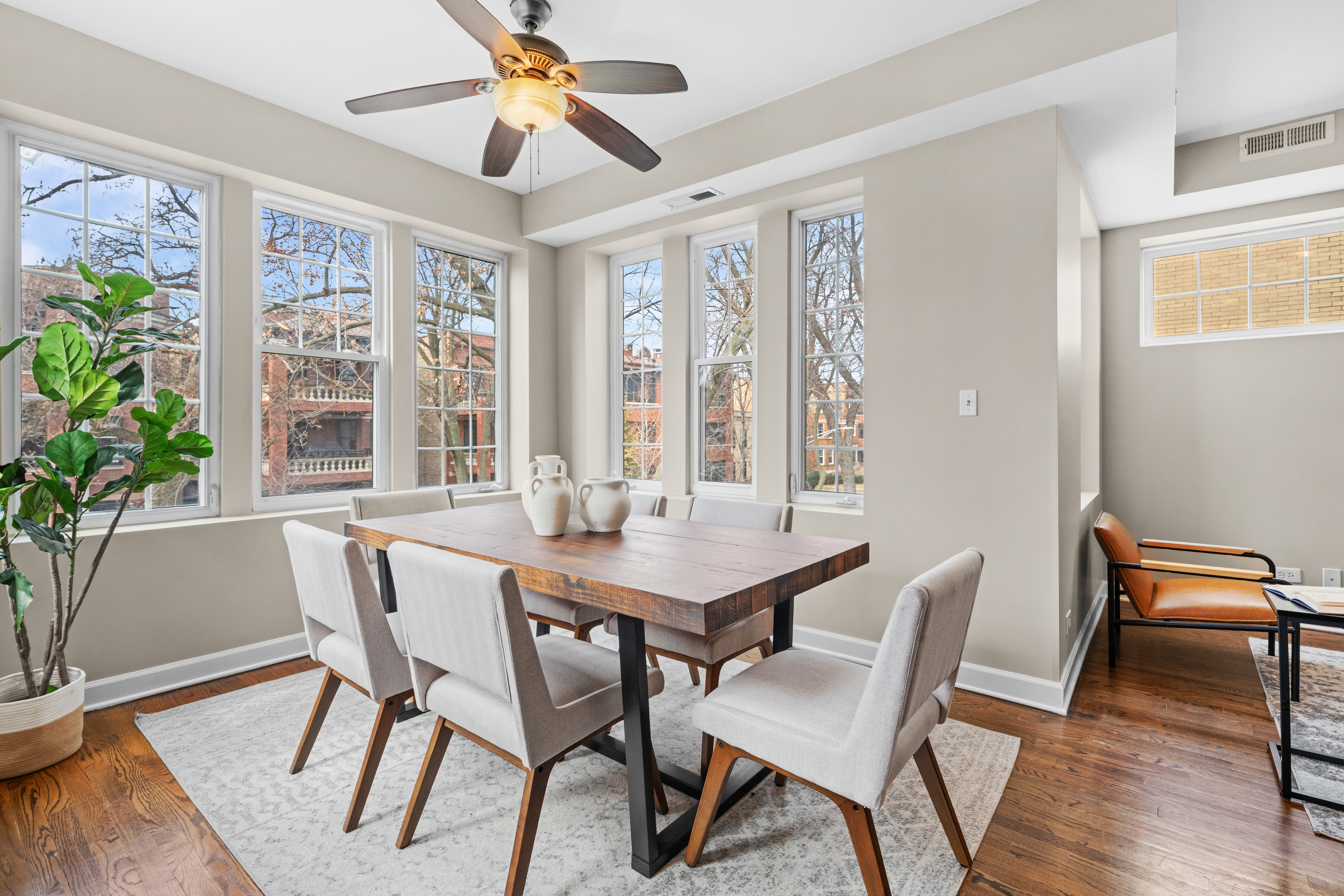 5619 N Wayne Avenue #2F