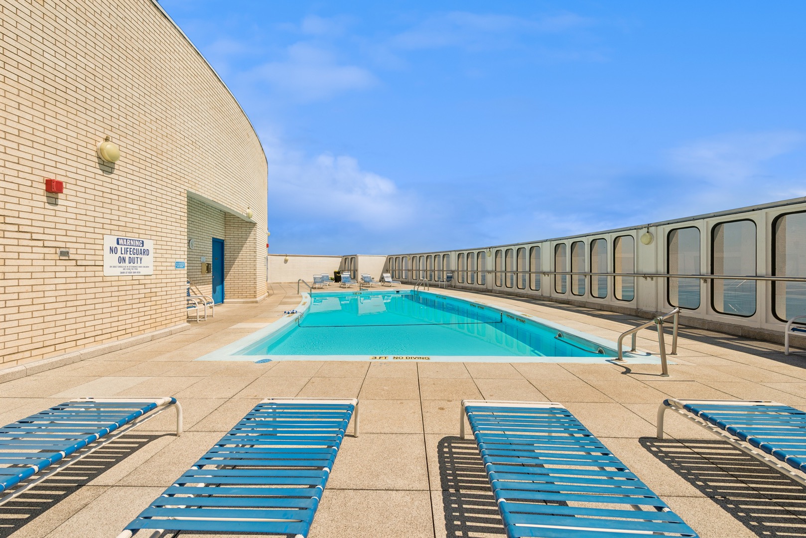 940 W Glenlake Avenue #27A