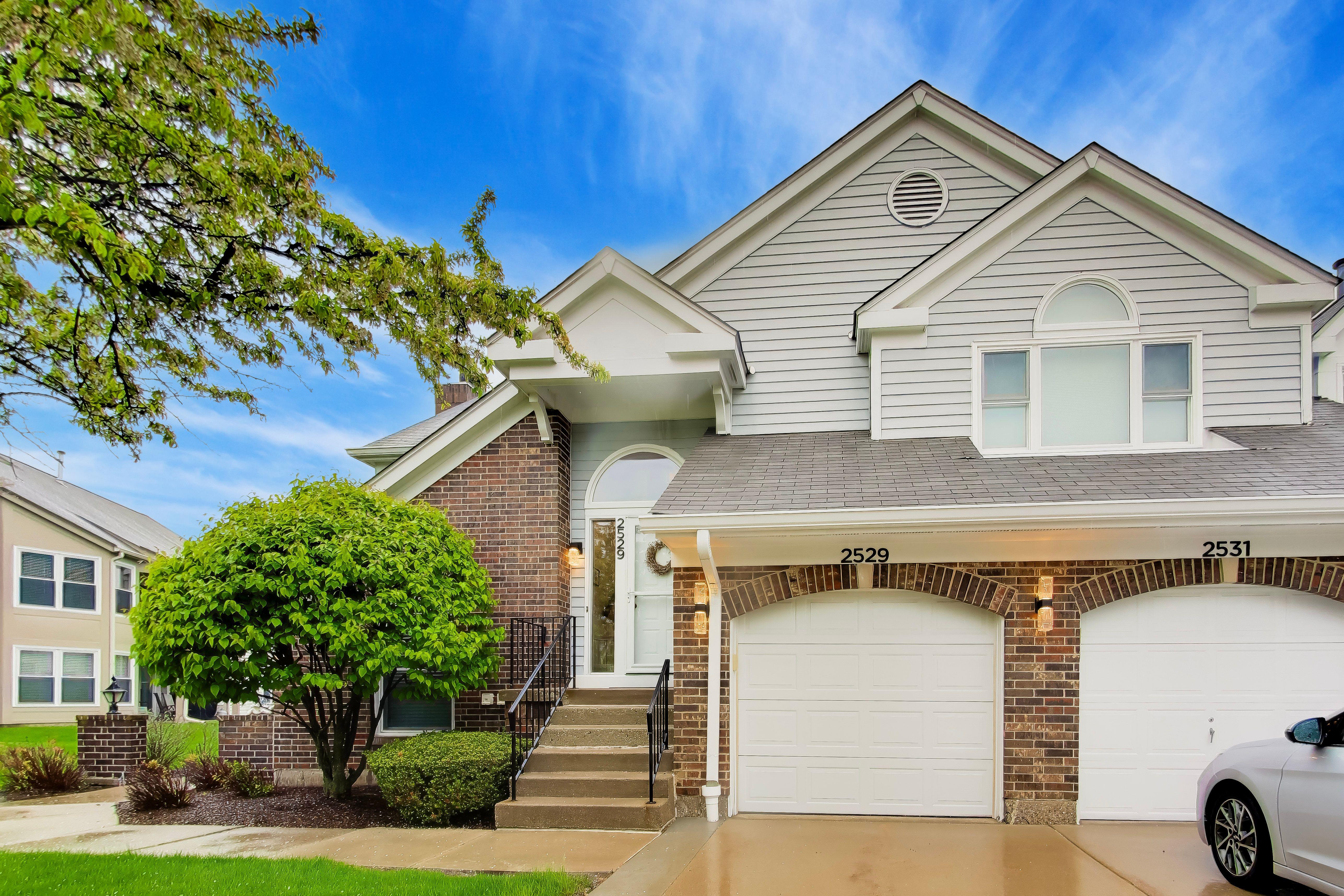 2529 Live Oak Lane