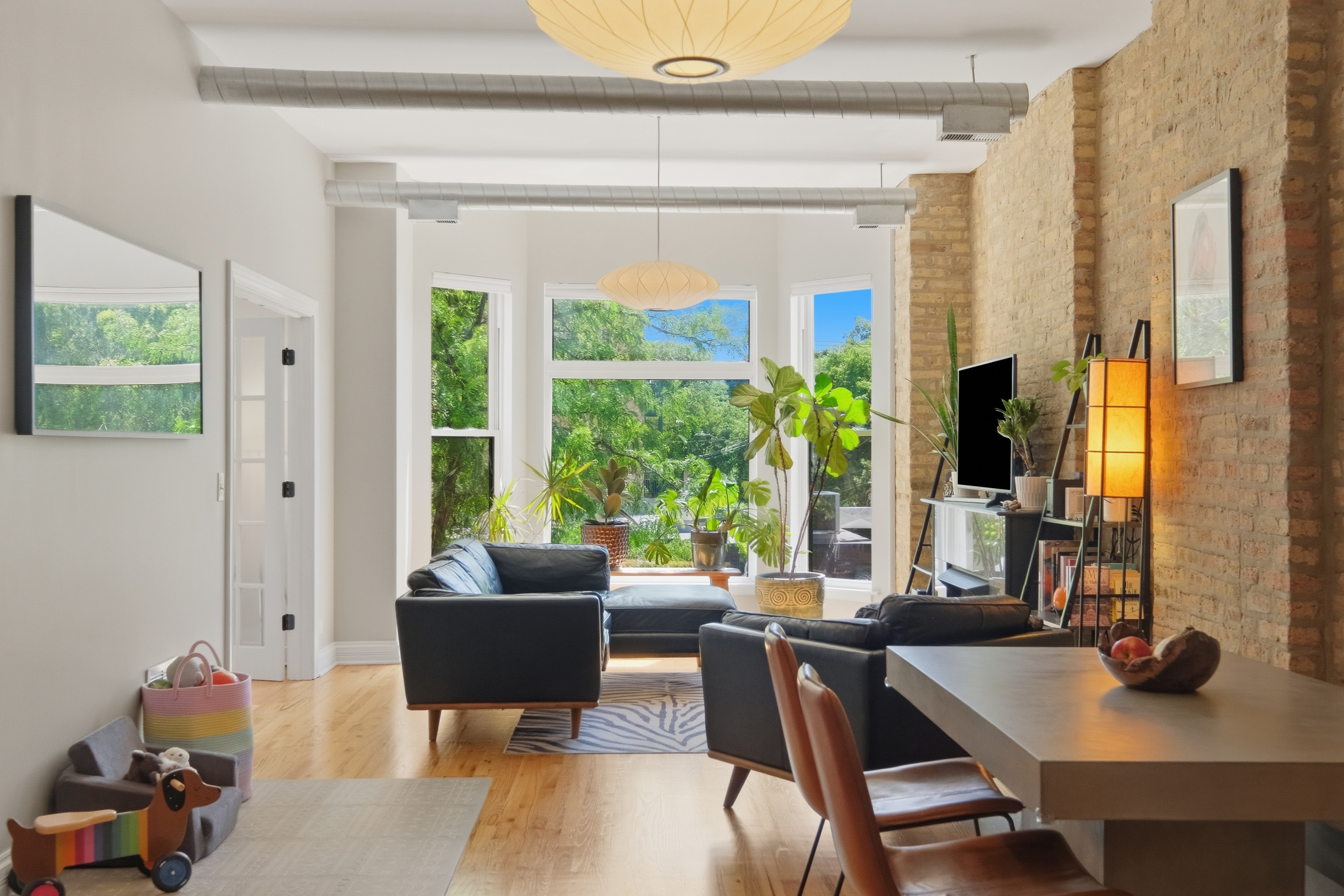 1245 W George Street #201