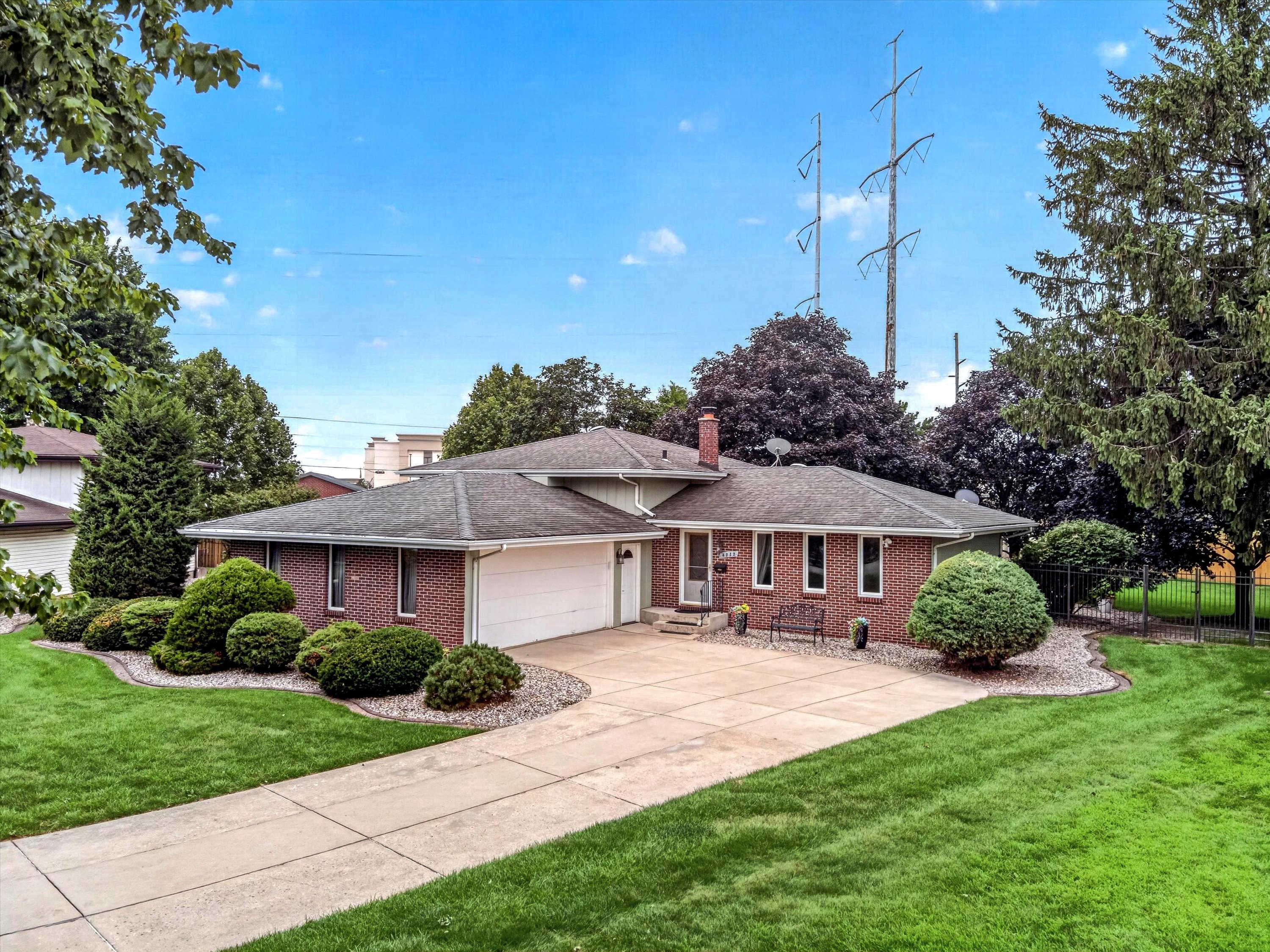 8832 Jefferson Court