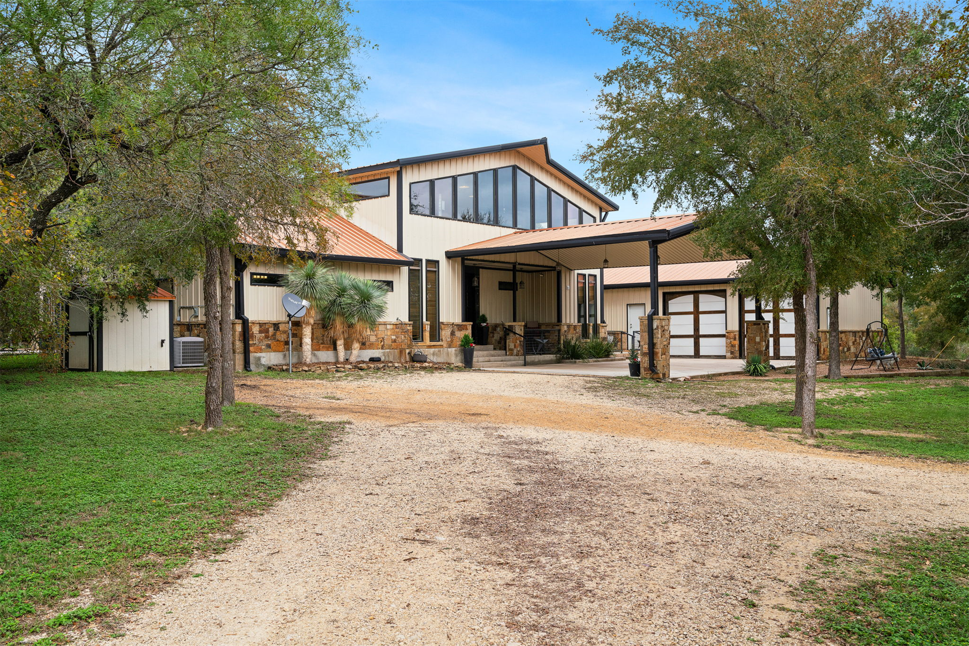 4 Bedroom Single Family Home/House's Image 5
