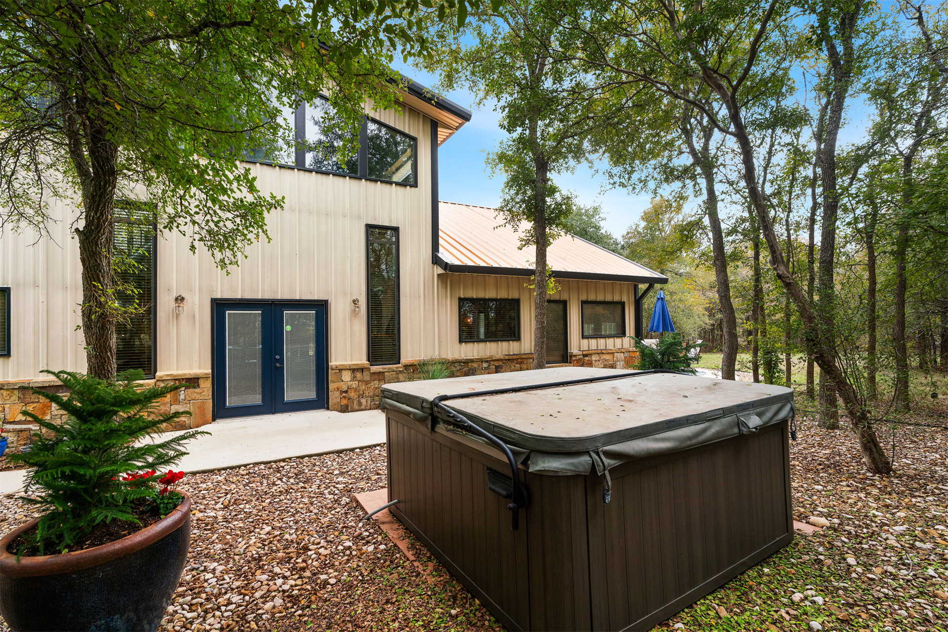 4 Bedroom Single Family Home/House's Image 6
